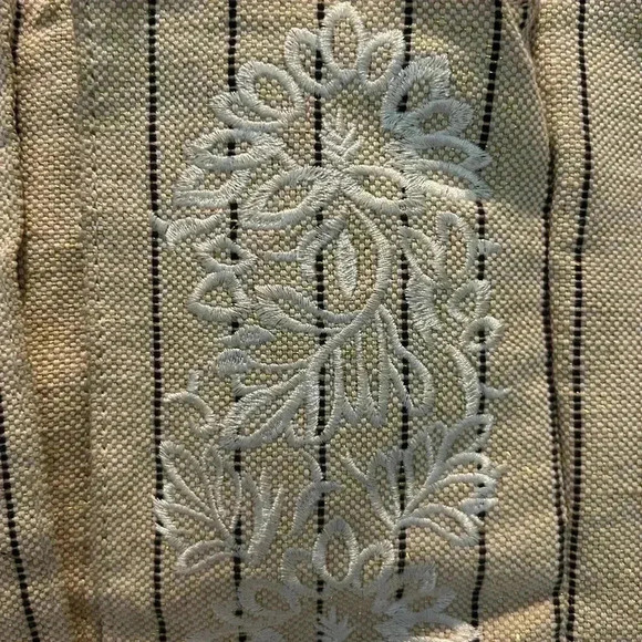 Tommy Bahama paradise flower linen and leather embroidered tote - Picture 5 of 8